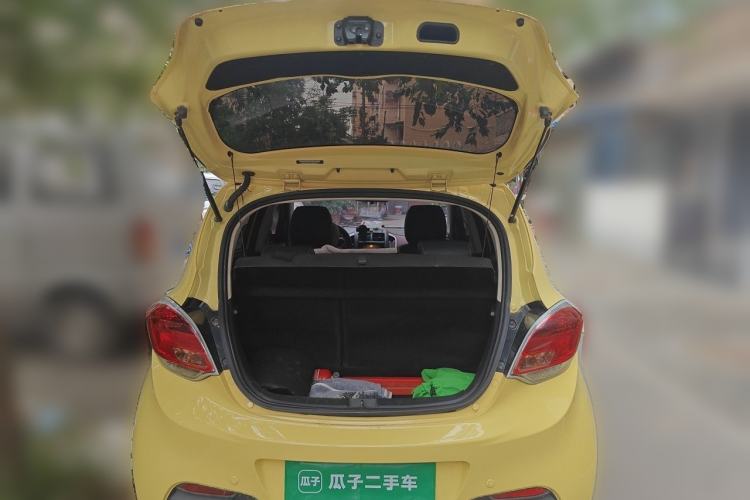 Used CHANGAN Benni 2015 1.4L Manual Luxury Model China V Standard Trunk