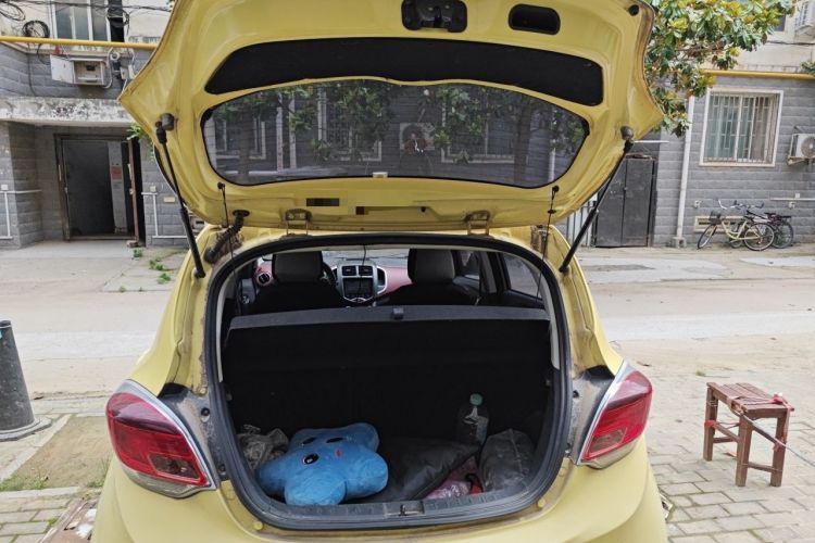 Used CHANGAN Benni 2015 1.4L IMT Prestige Model China V Standard Trunk