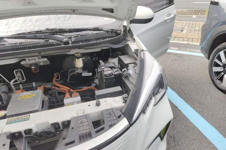 Used CHANGAN Benni  Engine Bay Left