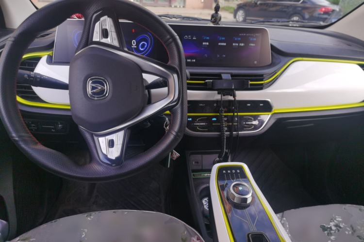 Used CHANGAN Benni E-Star 2020 Heartbeat Edition NMC Lithium Center Console