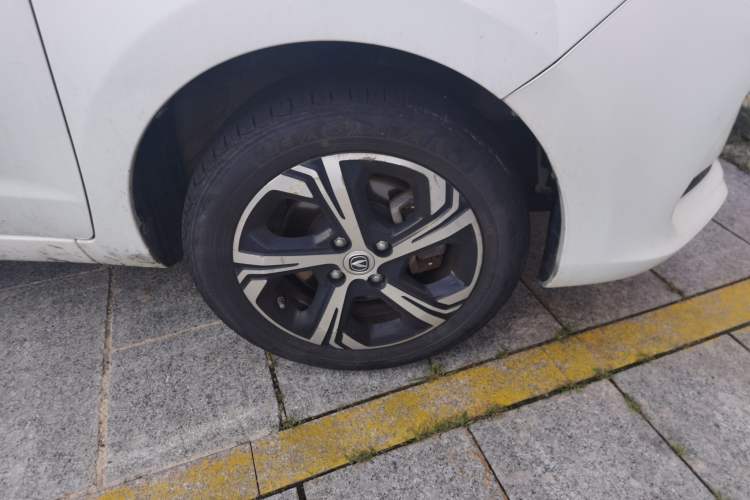 Used CHANGAN Benni E-Star 2020 Heartbeat Edition NMC Lithium Right Front Wheel Hub