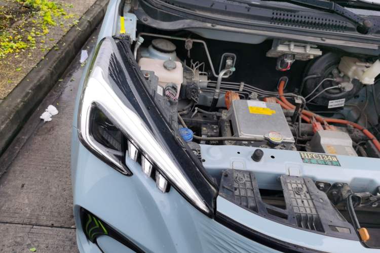 Used CHANGAN Benni E-Star 2020 Xinyue Edition Lithium-NMC Engine Bay Right