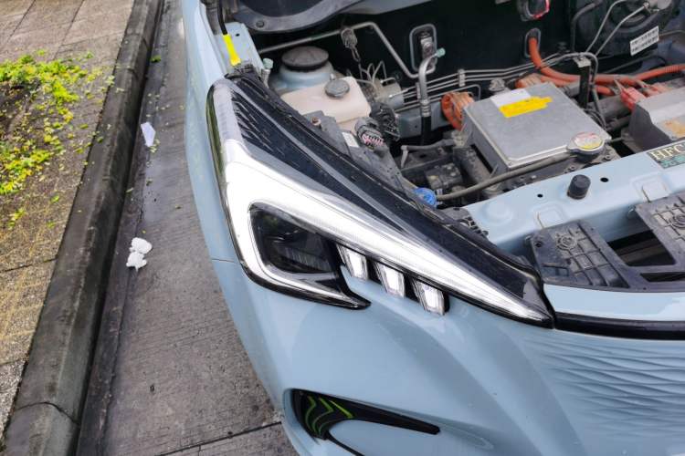 Used CHANGAN Benni E-Star 2020 Xinyue Edition Lithium-NMC Right Front Headlight