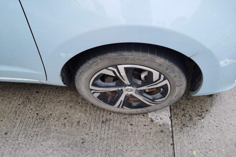 Used CHANGAN Benni E-Star 2020 Xinyue Edition Lithium-NMC Right Front Wheel Hub