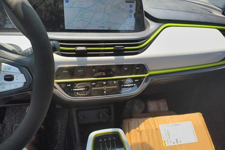 Used CHANGAN Benni E-Star 2020 Xinyue Edition Lithium-NMC Audio And AC Panel