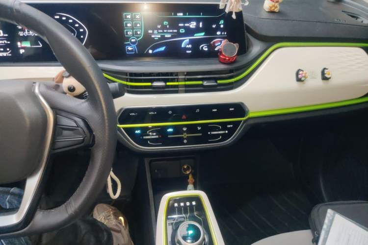 Used CHANGAN Benni E-Star 2020 Heartbeat Edition NMC Lithium Audio And AC Panel