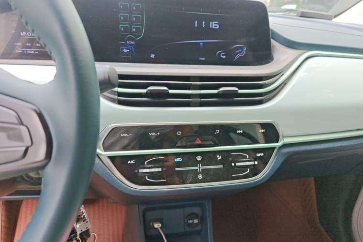 Used CHANGAN Benni E-Star 2020 Heart Edition Lithium Iron Phosphate (31.95 kWh) Audio And AC Panel