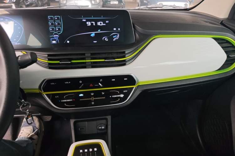 Used CHANGAN Benni E-Star 2020 Xinyue Edition Lithium-NMC Audio And AC Panel