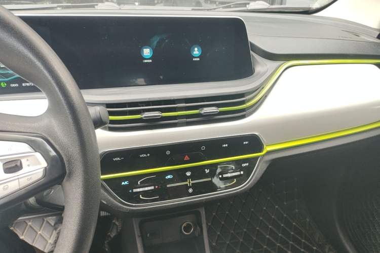 Used CHANGAN Benni E-Star 2020 Xinyue Edition Lithium-NMC Audio And AC Panel