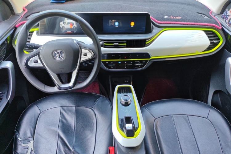 Used CHANGAN Benni E-Star 2020 Xinyue Edition Lithium Iron Phosphate (31.95 kWh) Center Console
