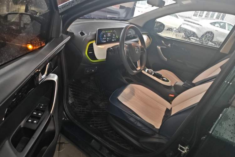 Used CHANGAN Benni E-Star 2020 Heart Edition Lithium Iron Phosphate (31.18 kWh) Driver Seat