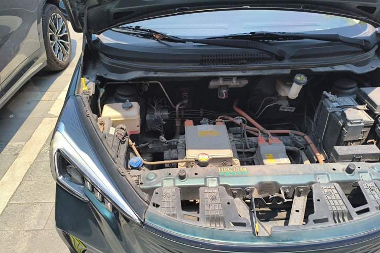 Used CHANGAN Benni E-Star 2020 Xinyue Edition Lithium-NMC Engine Bay Right