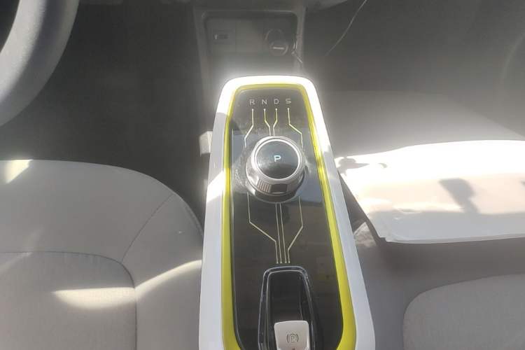 Used CHANGAN Benni E-Star 2020 Xinyue Edition Lithium Iron Phosphate (31.95 kWh) Gear Lever