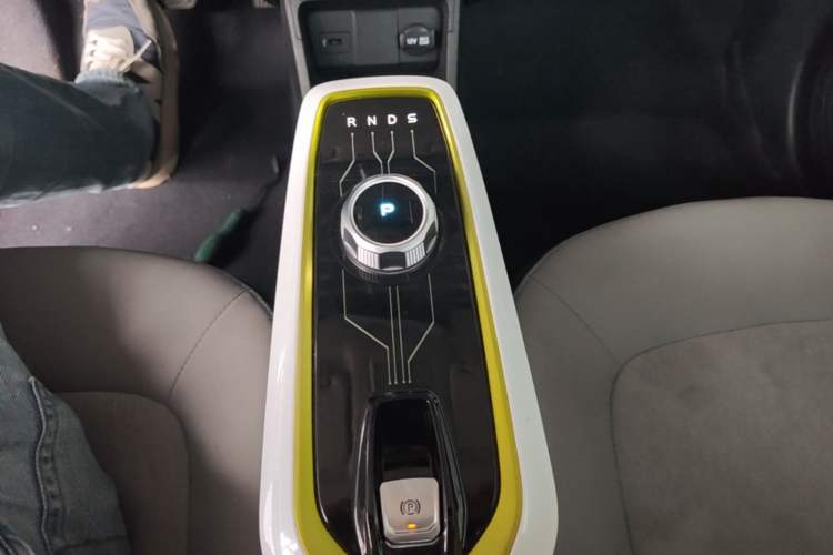 Used CHANGAN Benni E-Star 2020 Xinyue Edition Lithium-NMC Gear Lever
