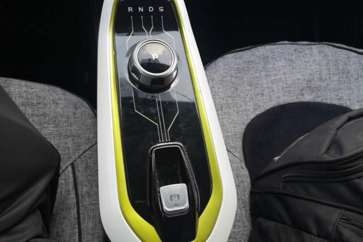 Used CHANGAN Benni E-Star 2020 Heartbeat Edition NMC Lithium Gear Lever