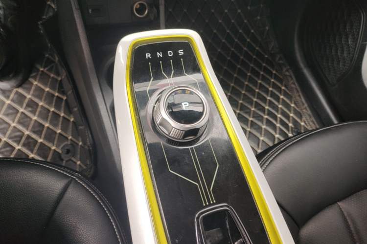 Used CHANGAN Benni E-Star 2020 Xinyue Edition Lithium-NMC Gear Lever