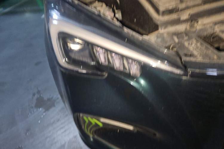 Used CHANGAN Benni E-Star 2020 Xinyue Edition Lithium Iron Phosphate (31.18 kWh) Right Front Headlight