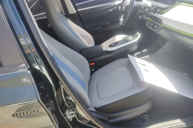 Used CHANGAN Benni E-Star 2020 Xinyue Edition Lithium Iron Phosphate (31.95 kWh) Right Front Seat