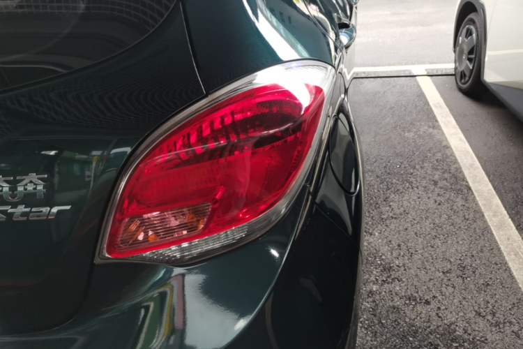Used CHANGAN Benni E-Star 2020 Heartbeat Edition NMC Lithium Right Rear Taillight