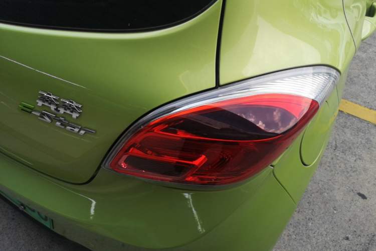 Used CHANGAN Benni E-Star 2020 Heartbeat Edition NMC Lithium Right Rear Taillight