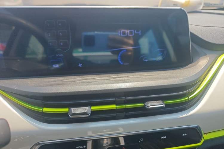 Used CHANGAN Benni E-Star 2020 Heartbeat Edition NMC Lithium Audio And AC Panel
