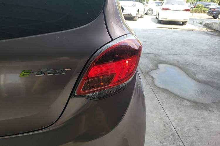 Used CHANGAN Benni E-Star 2020 Xinyue Edition Lithium-NMC Right Rear Taillight