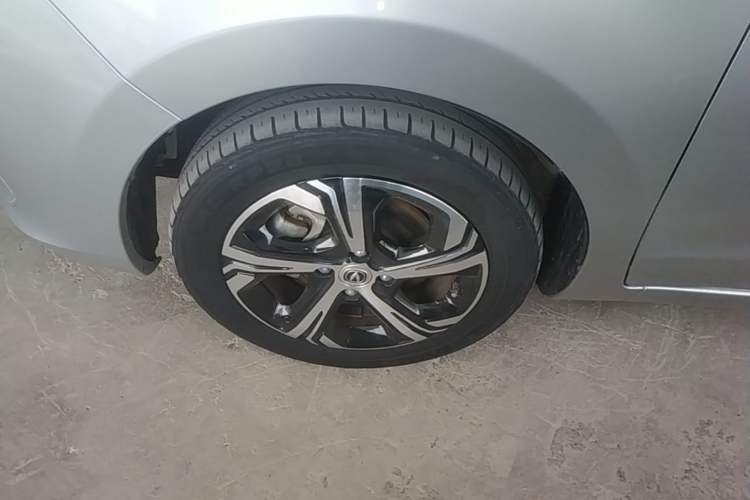 Used CHANGAN Benni E-Star 2020 Heart Edition Lithium Iron Phosphate (31.18 kWh) Exterior 4