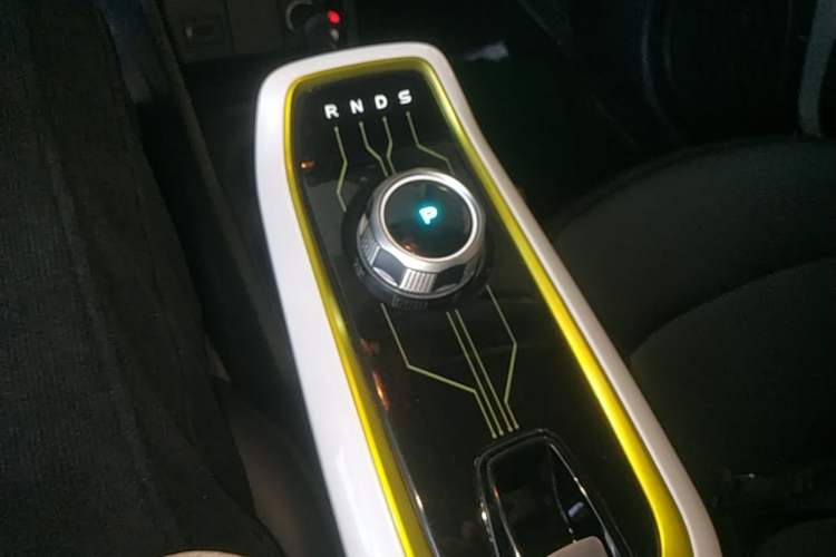 Used CHANGAN Benni E-Star 2020 Heart Edition Lithium Iron Phosphate (31.18 kWh) Gear Lever