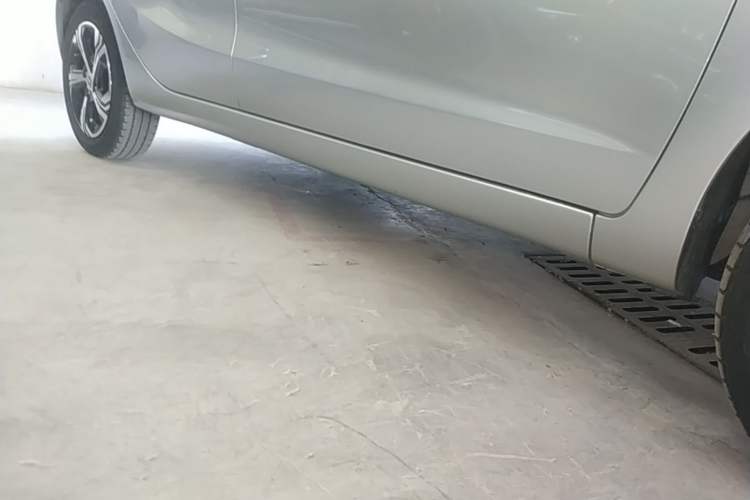 Used CHANGAN Benni E-Star 2020 Heart Edition Lithium Iron Phosphate (31.18 kWh) Right Side Sill