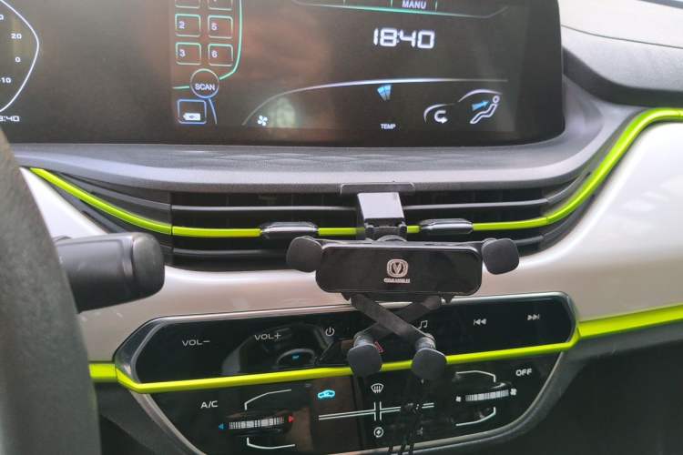 Used CHANGAN Benni E-Star 2020 Heartbeat Edition NMC Lithium Audio And AC Panel