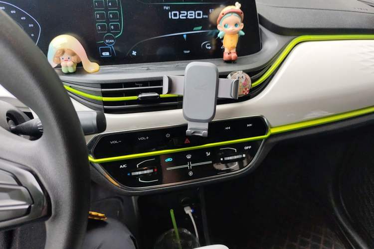 Used CHANGAN Benni E-Star 2020 Heartbeat Edition NMC Lithium Audio And AC Panel