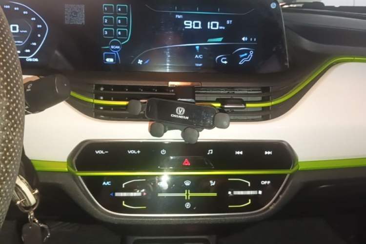 Used CHANGAN Benni E-Star 2020 Heartbeat Edition NMC Lithium Audio And AC Panel