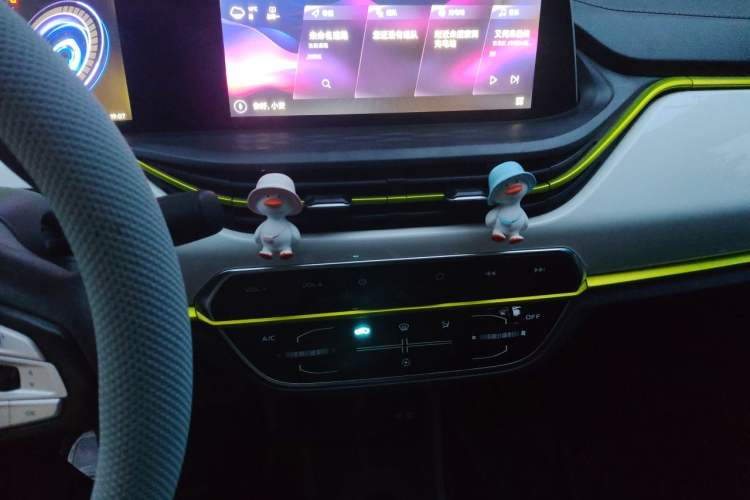 Used CHANGAN Benni E-Star 2020 Xinyue Edition Lithium-NMC Audio And AC Panel