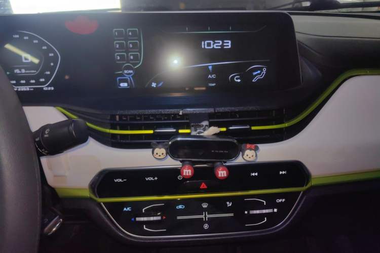 Used CHANGAN Benni E-Star 2020 Heartbeat Edition NMC Lithium Audio And AC Panel