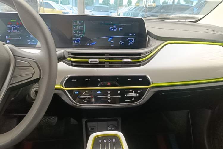 Used CHANGAN Benni E-Star 2020 Heartbeat Edition NMC Lithium Audio And AC Panel