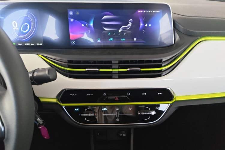 Used CHANGAN Benni E-Star 2020 Xinyue Edition Lithium-NMC Audio And AC Panel