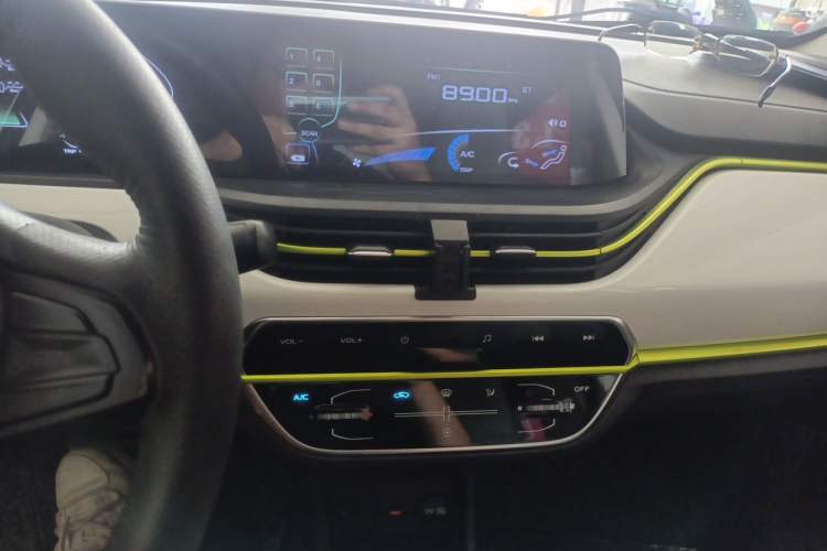 Used CHANGAN Benni E-Star 2020 Heartbeat Edition NMC Lithium Audio And AC Panel