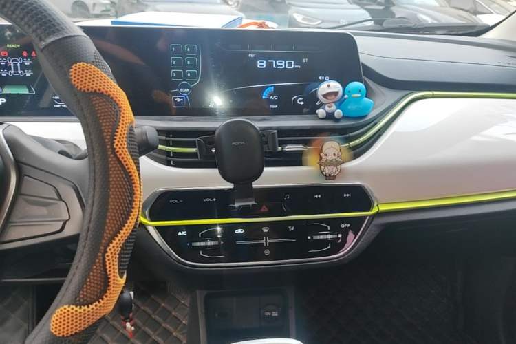 Used CHANGAN Benni E-Star 2020 Heartbeat Edition NMC Lithium Audio And AC Panel