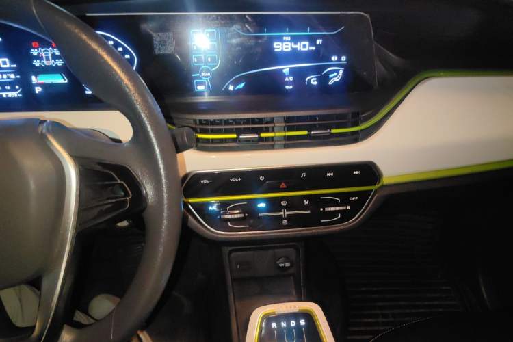Used CHANGAN Benni E-Star 2020 Xinyue Edition Lithium-NMC Audio And AC Panel