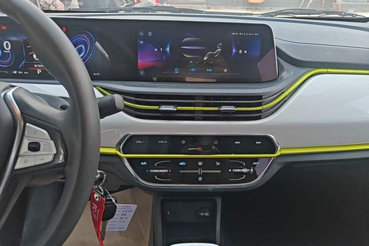 Used CHANGAN Benni E-Star 2020 Xinyue Edition Lithium Iron Phosphate (31.18 kWh) Audio And AC Panel