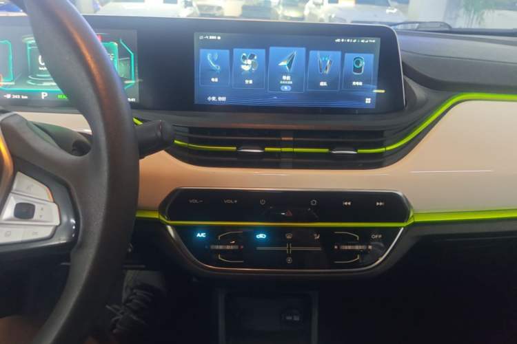 Used CHANGAN Benni E-Star 2020 Xinyue Edition Lithium-NMC Audio And AC Panel