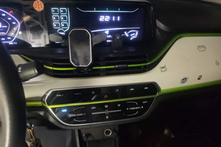 Used CHANGAN Benni E-Star 2020 Heartbeat Edition NMC Lithium Audio And AC Panel