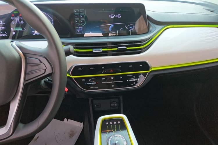 Used CHANGAN Benni E-Star 2020 Heart Edition Lithium Iron Phosphate (31.18 kWh) Audio And AC Panel