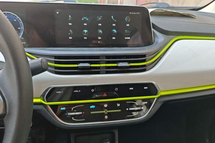 Used CHANGAN Benni E-Star 2020 Xinyue Edition Lithium-NMC Audio And AC Panel