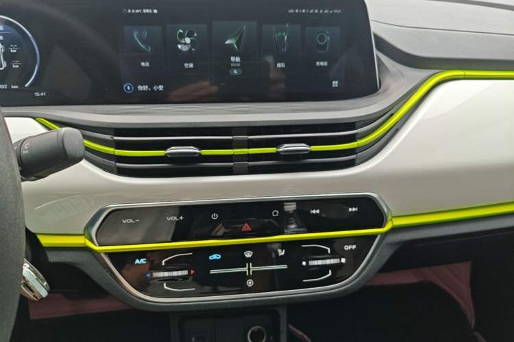 Used CHANGAN Benni E-Star 2020 Xinyue Edition Lithium-NMC Audio And AC Panel