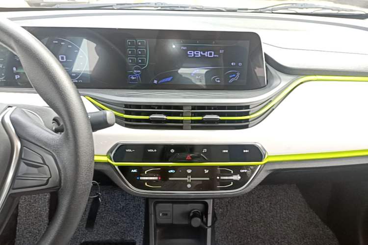 Used CHANGAN Benni E-Star 2020 Heartbeat Edition NMC Lithium Audio And AC Panel