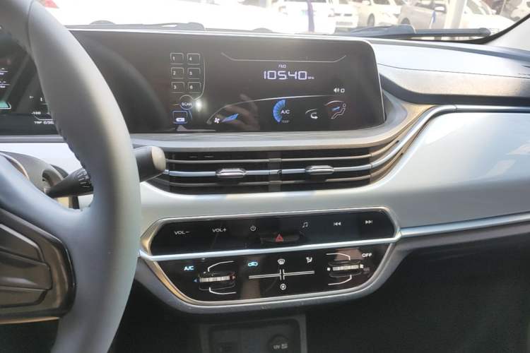 Used CHANGAN Benni E-Star 2020 Heartbeat Edition NMC Lithium Audio And AC Panel