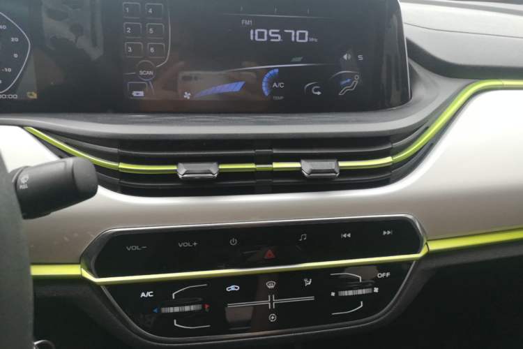Used CHANGAN Benni E-Star 2020 Heartbeat Edition NMC Lithium Audio And AC Panel