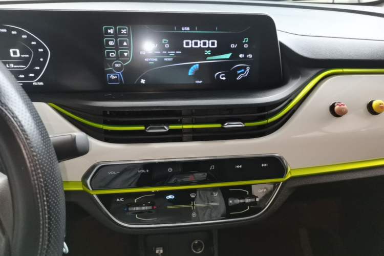 Used CHANGAN Benni E-Star 2020 Heartbeat Edition NMC Lithium Audio And AC Panel
