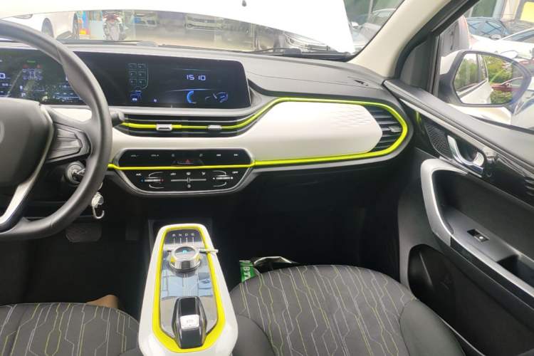 Used CHANGAN Benni E-Star 2020 Heartbeat Edition NMC Lithium Audio And AC Panel